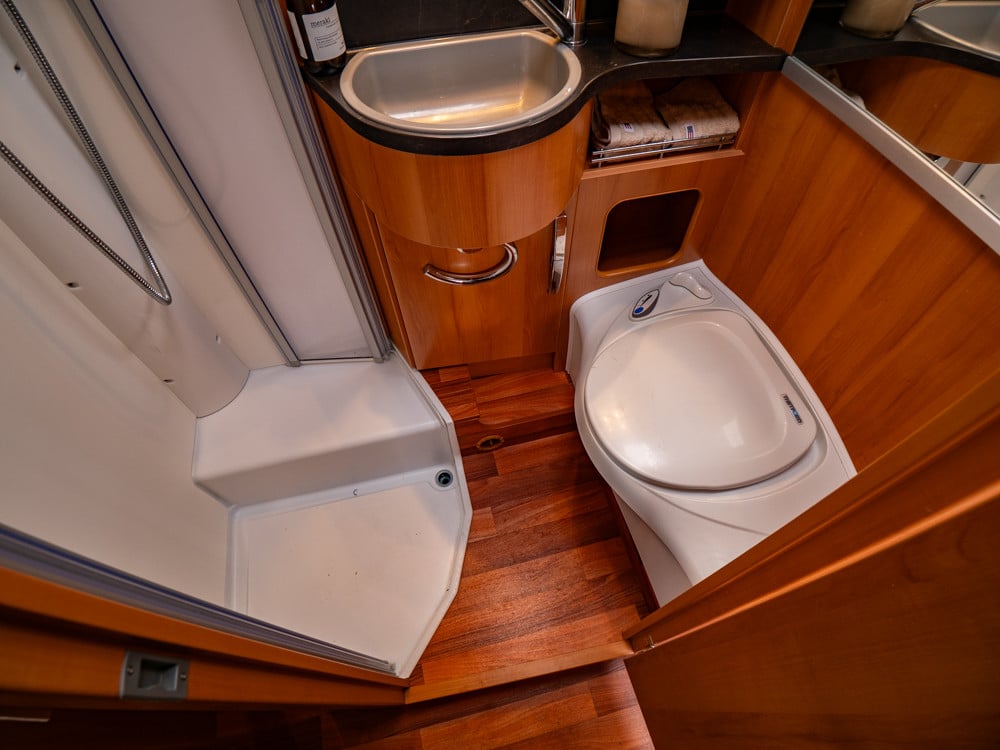 Hem 394 Hymer-T 674 CL BIANCO-LINE *Långbäddar *Solcell-(2013)-3052976