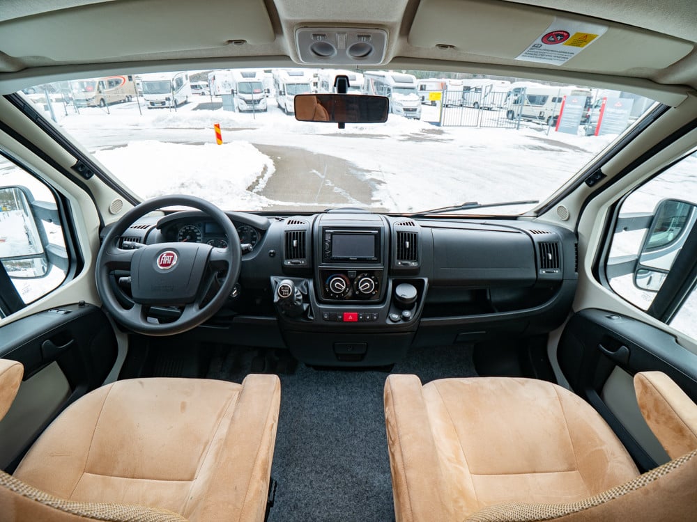 Hem 397 Hymer-T 674 CL BIANCO-LINE *Långbäddar *Solcell-(2013)-3052979