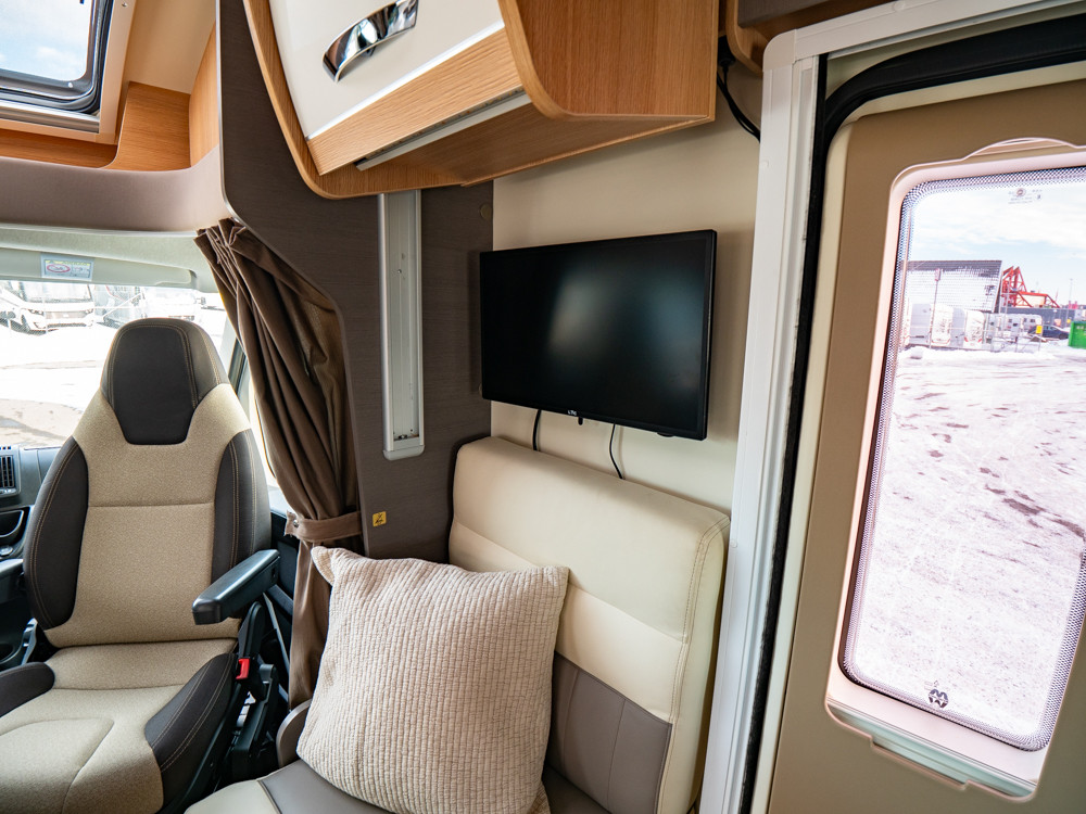 McLouis-MC4 379 *Queenbädd *Truma-(2020)-3060911