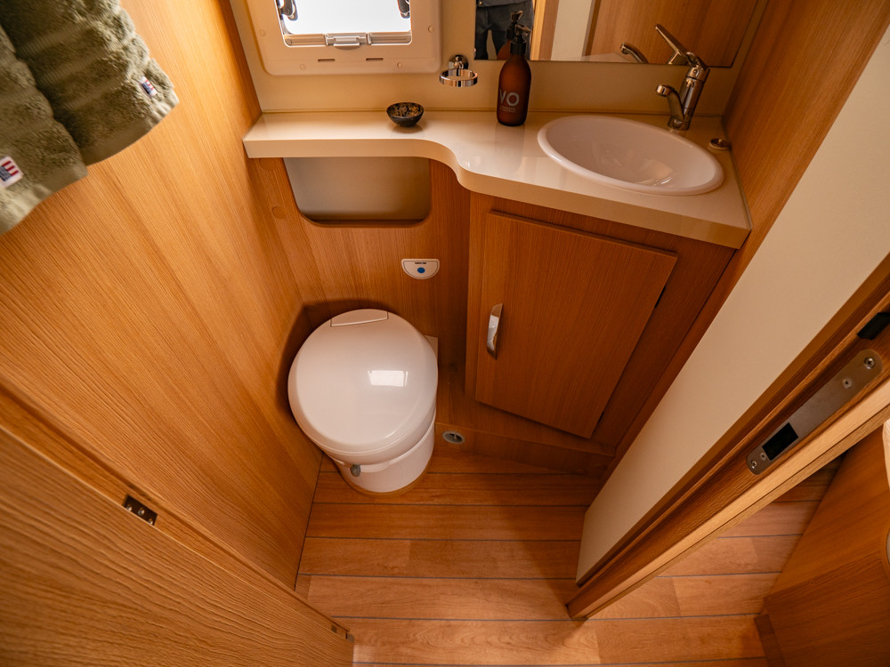 McLouis-MC4 379 *Queenbädd *Truma-(2020)-3060916