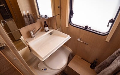 Hem 206 Adria-ADORA 573 UL *Långbäddar *Förtält *ALDE-(2015)