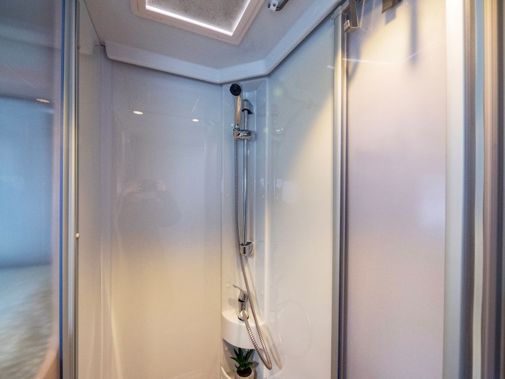 Sunlight-T 68 *Långbäddar *Taksäng-(2018)