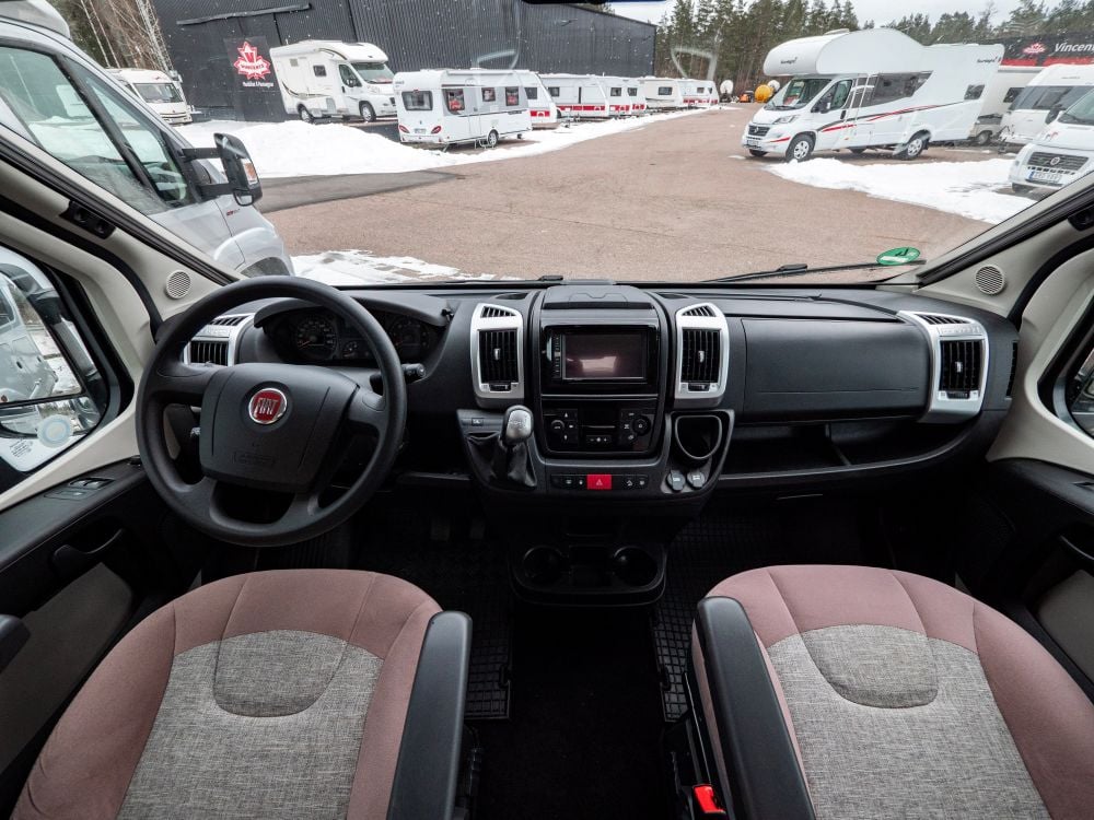 Malibu Carthago-MALIBU VAN 640 LE *Automat *Långbäddar *Solcell-(2017)