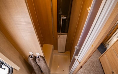 Hem 207 Adria-ADORA 573 UL *Långbäddar *Förtält *ALDE-(2015)