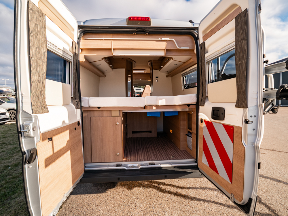 Malibu Carthago-VAN 640 LE *Långbäddar *Solcell-(2017)