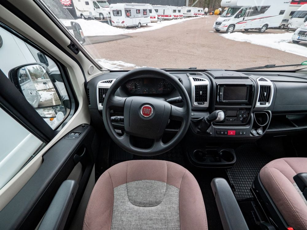 Malibu Carthago-MALIBU VAN 640 LE *Automat *Långbäddar *Solcell-(2017)