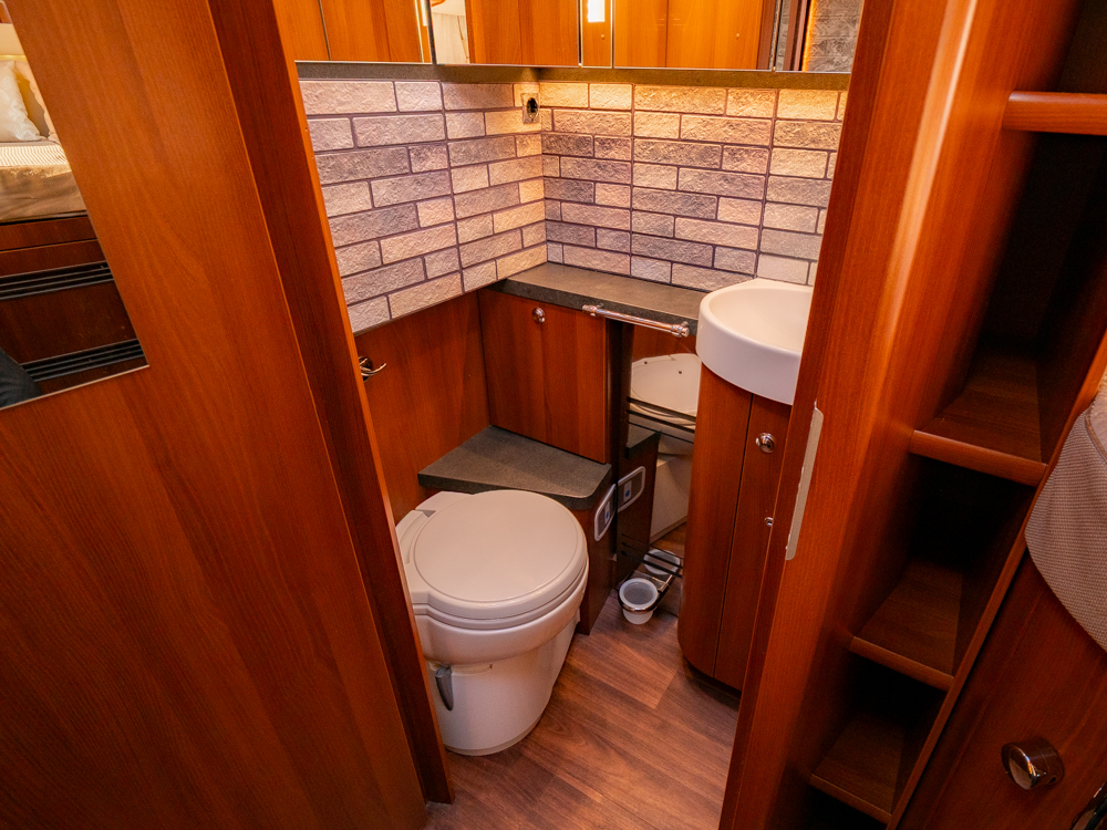 Carthago-CHIC E-LINE I 55 XL LINER *Långbäddar *AC bodel-(2018)