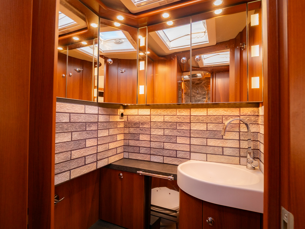 Carthago-CHIC E-LINE I 55 XL LINER *Långbäddar *AC bodel-(2018)