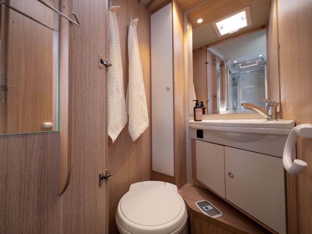 Sunlight-T 68 *Långbäddar *Taksäng-(2018)