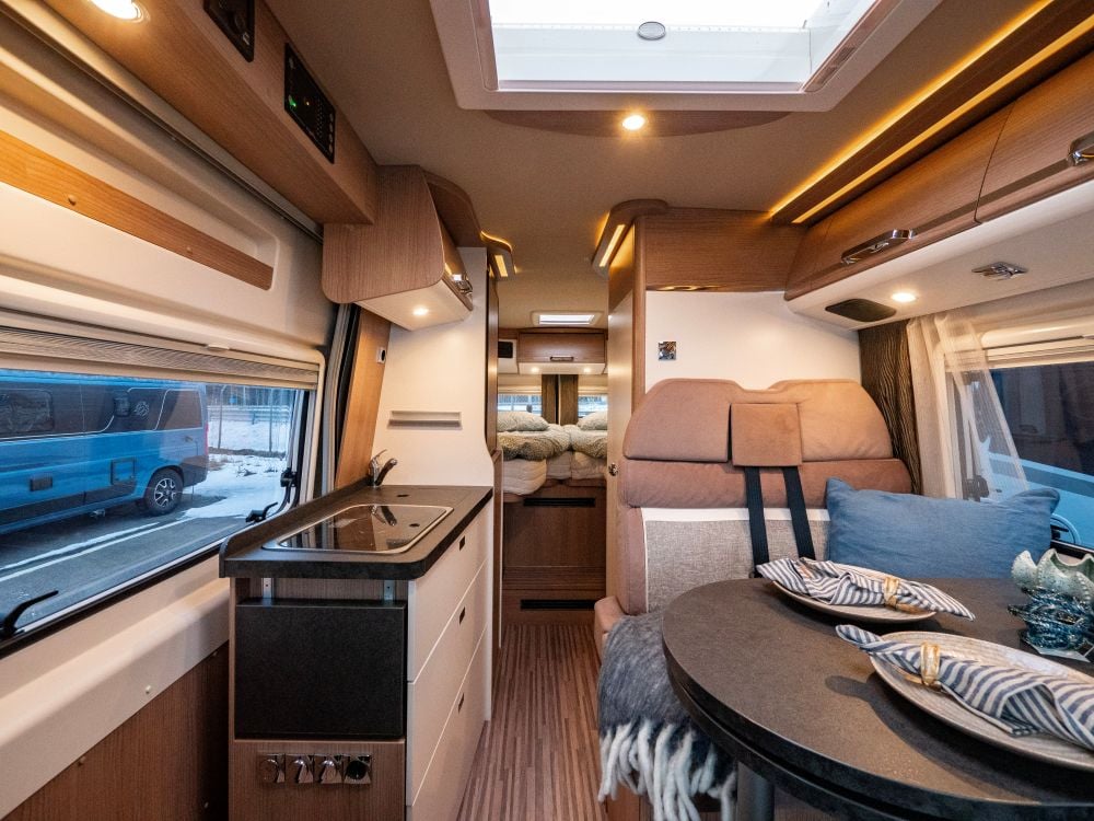 Malibu Carthago-MALIBU VAN 640 LE *Automat *Långbäddar *Solcell-(2017)