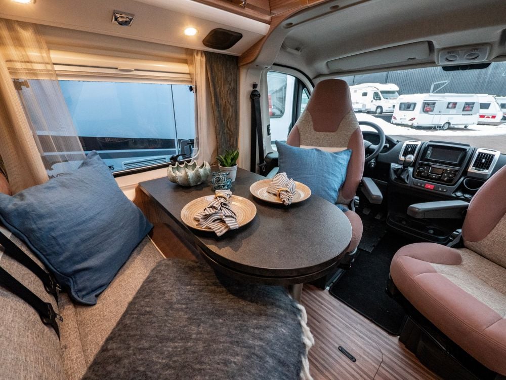 Malibu Carthago-MALIBU VAN 640 LE *Automat *Långbäddar *Solcell-(2017)