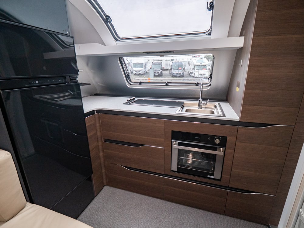 Adria-ALPINA 663 HT *Queenbädd *ALDE *Frontkök-(2022)