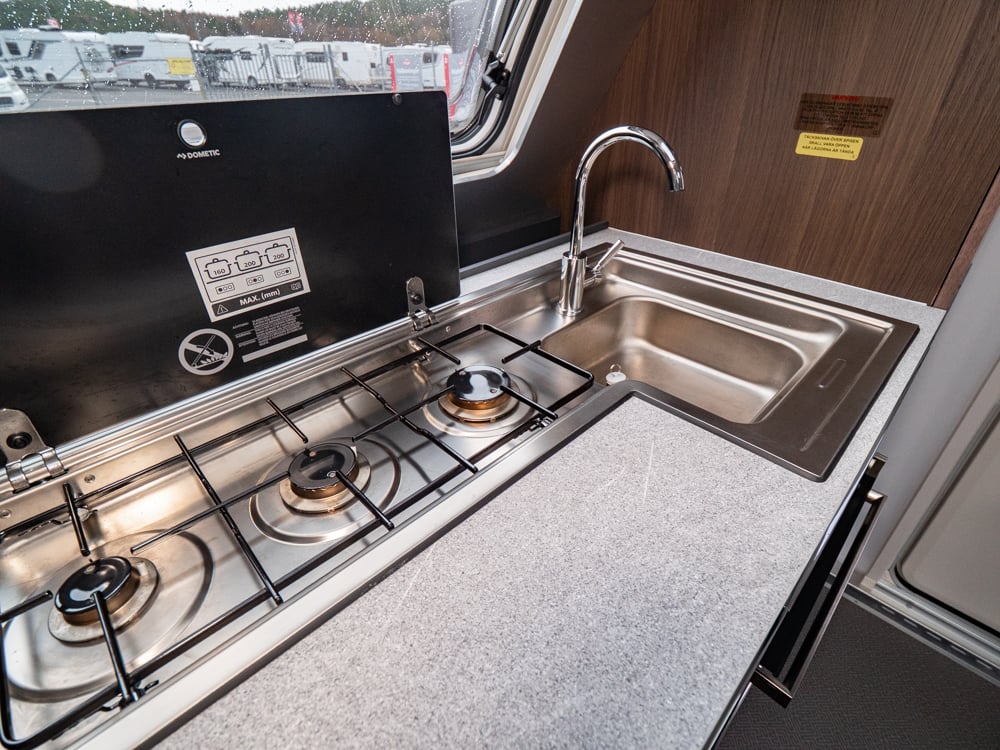 Adria-ALPINA 663 HT *Queenbädd *ALDE *Frontkök-(2022)