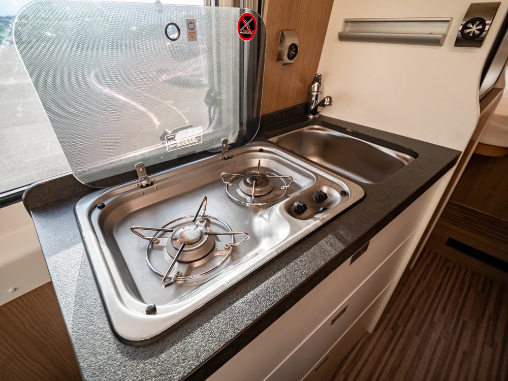 Malibu Carthago-VAN 640 LE *Långbäddar *Solcell-(2017)