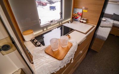 Hem 195 Adria-ADORA 573 UL *Långbäddar *Förtält *ALDE-(2015)