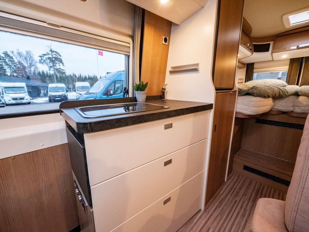 Malibu Carthago-MALIBU VAN 640 LE *Automat *Långbäddar *Solcell-(2017)