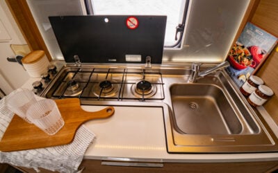 Hem 196 Adria-ADORA 573 UL *Långbäddar *Förtält *ALDE-(2015)