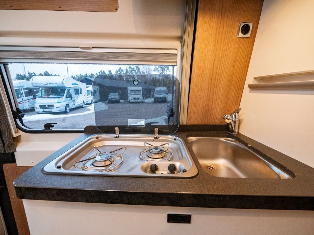 Malibu Carthago-MALIBU VAN 640 LE *Automat *Långbäddar *Solcell-(2017)