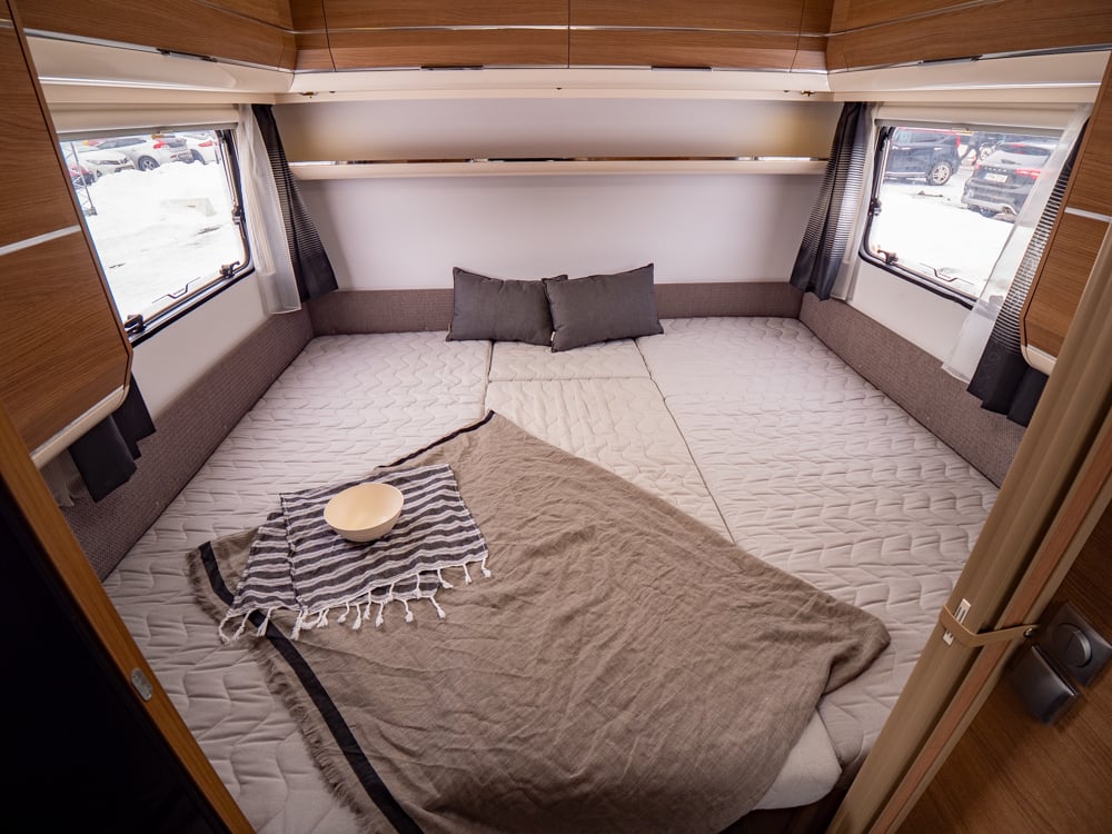 Adria-ADORA 573 UL *Långbäddar *Förtält *ALDE-(2015)