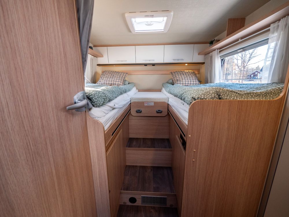 Sunlight-T 68 *Långbäddar *Taksäng-(2018)