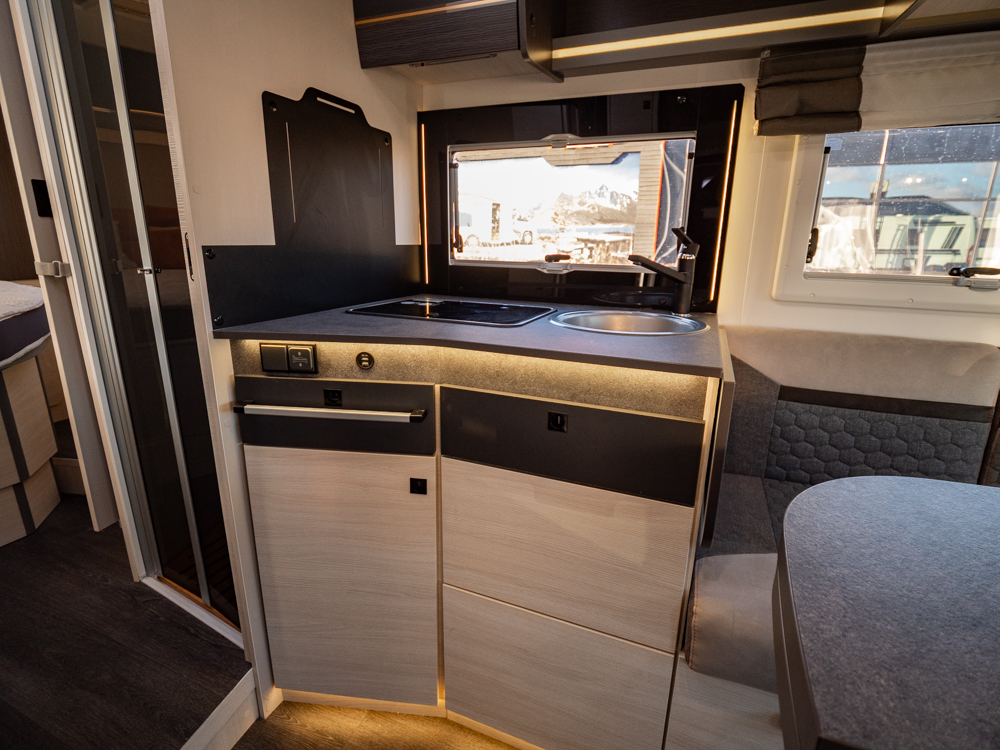 Chausson-788 TITANIUM PREMIUM *Automat *Queenbädd-(2023)