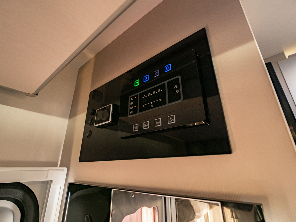 Chausson-788 TITANIUM PREMIUM *Automat *Queenbädd-(2023)