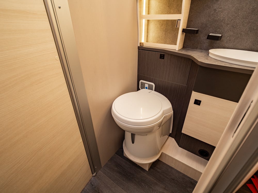 Chausson-788 TITANIUM PREMIUM *Automat *Queenbädd-(2023)