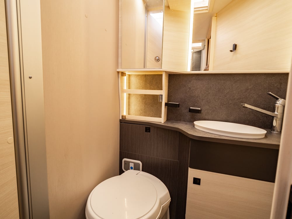 Chausson-788 TITANIUM PREMIUM *Automat *Queenbädd-(2023)