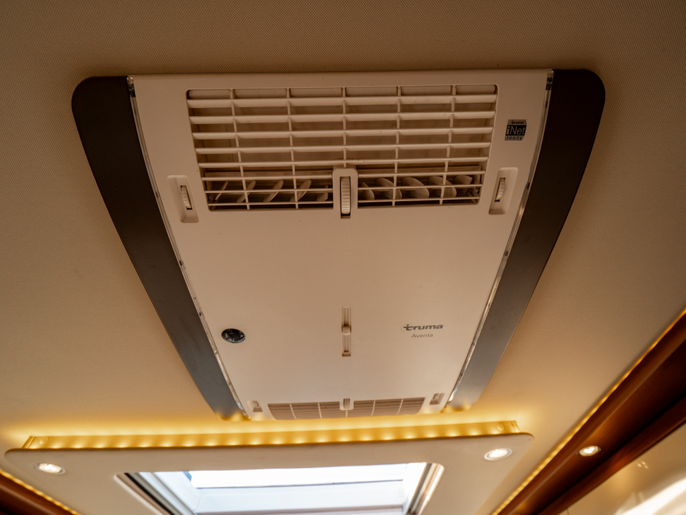 Carthago-CHIC E-LINE I 55 XL LINER *Långbäddar *AC bodel-(2018)