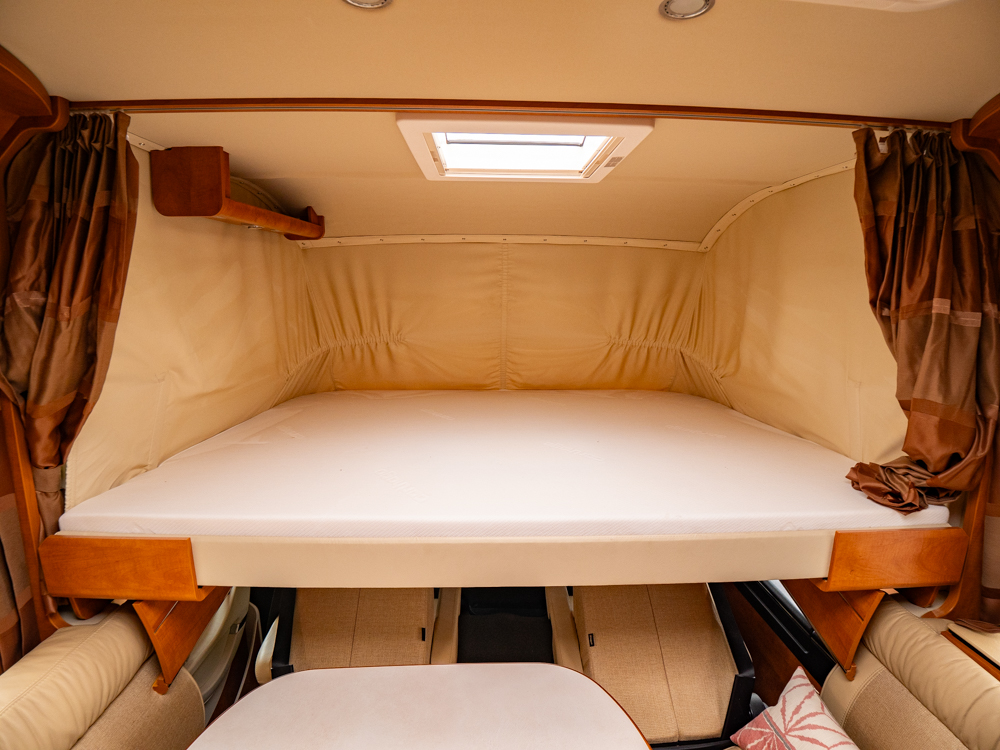 Carthago-CHIC C-LINE I 6.2 XL *Queenbädd *AC bodel-(2019)