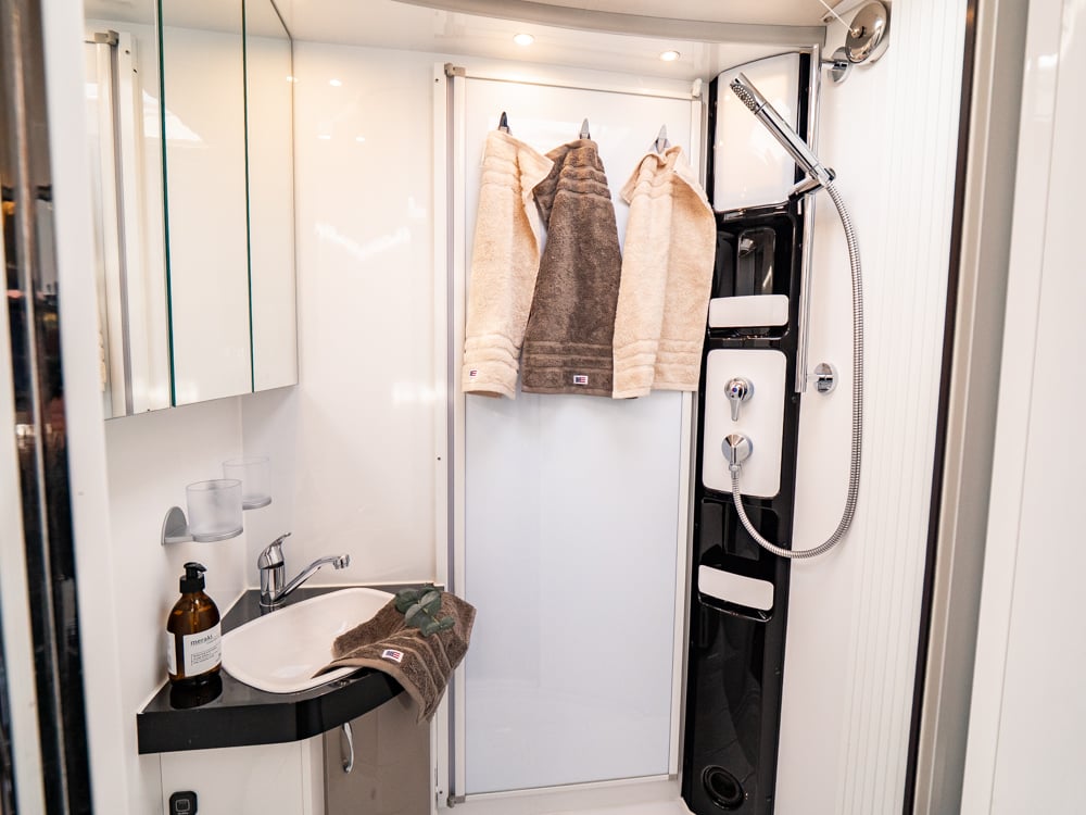 Hobby-Optima Premium T 75 HGE *AC bodel *Långbäddar-(2020)