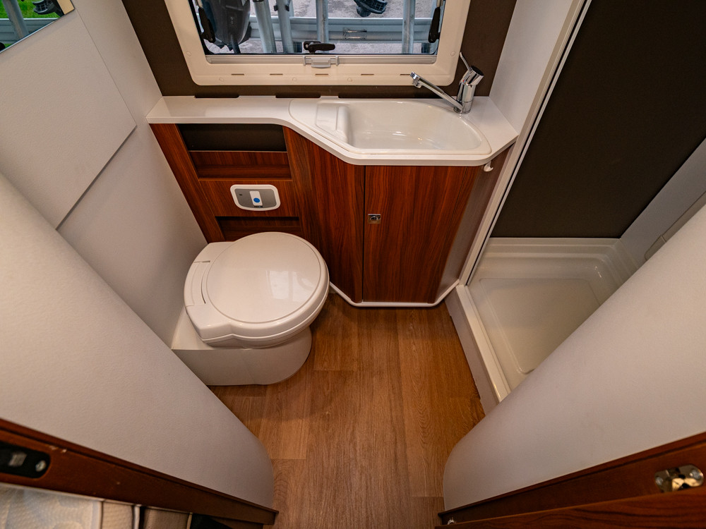 Adria-CORAL S 670 SLT *Hydrauliska stödben *ALDE-(2017)-3089783