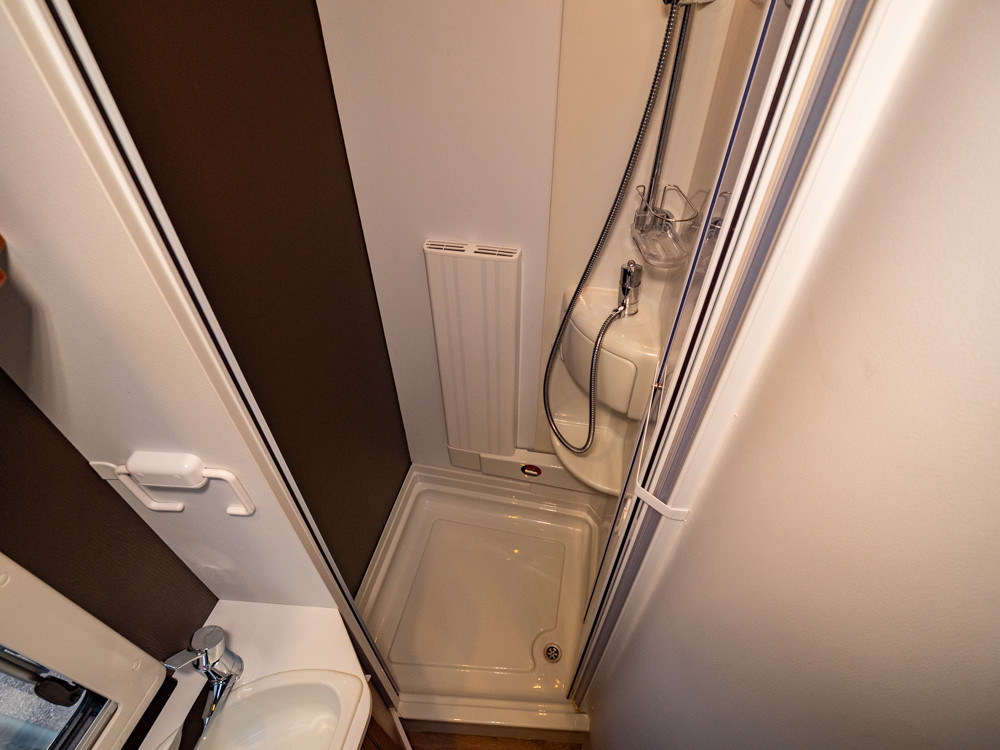 Adria-CORAL S 670 SLT *Hydrauliska stödben *ALDE-(2017)-3089785