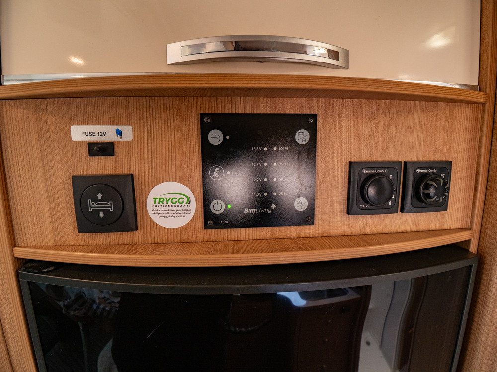 Sun Living-LIDO M 50 SL *Långbäddar *Solceller *Truma-(2017)-3081215