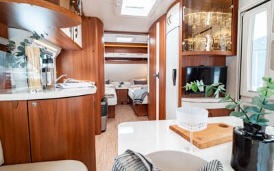 Hobby-560 LU EXCELLENT-(2015)-3066638