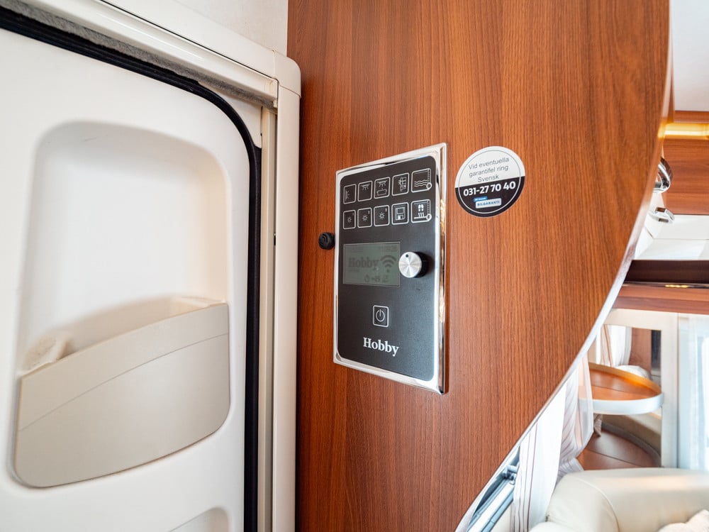 Hobby-560 LU EXCELLENT-(2015)-3066649