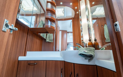 Hobby-560 LU EXCELLENT-(2015)-3066651