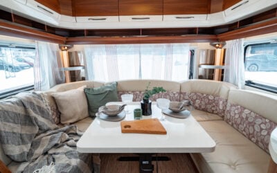 Hobby-560 LU EXCELLENT-(2015)-3066639