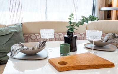 Hobby-560 LU EXCELLENT-(2015)-3066640