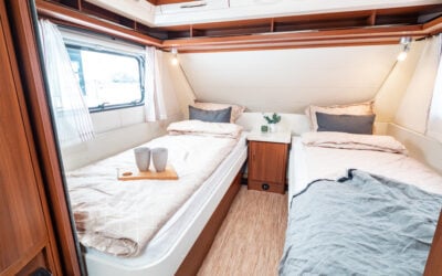 Hobby-560 LU EXCELLENT-(2015)-3066644