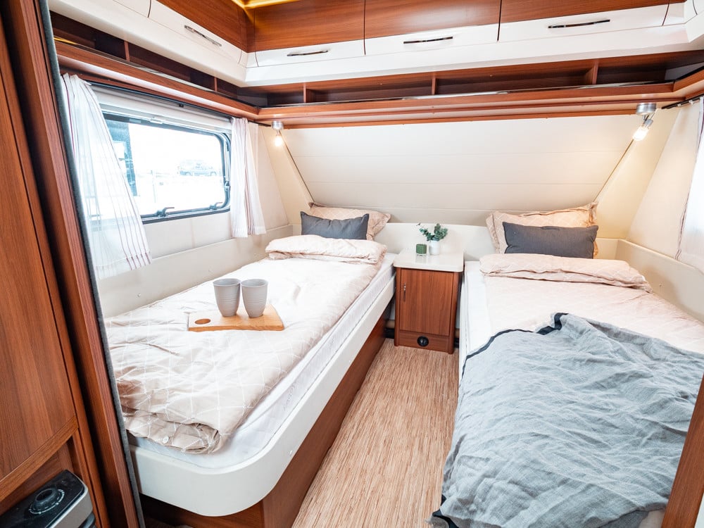 Hobby-560 LU EXCELLENT-(2015)-3066644