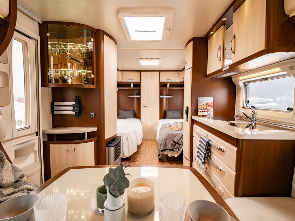 Hobby-560 WLU PRESTIGE *Långbäddar *Förtält-(2012)-3066610