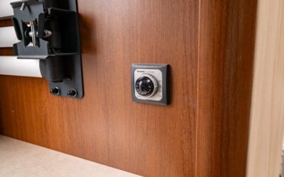 Hobby-560 WLU PRESTIGE *Långbäddar *Förtält-(2012)-3066627