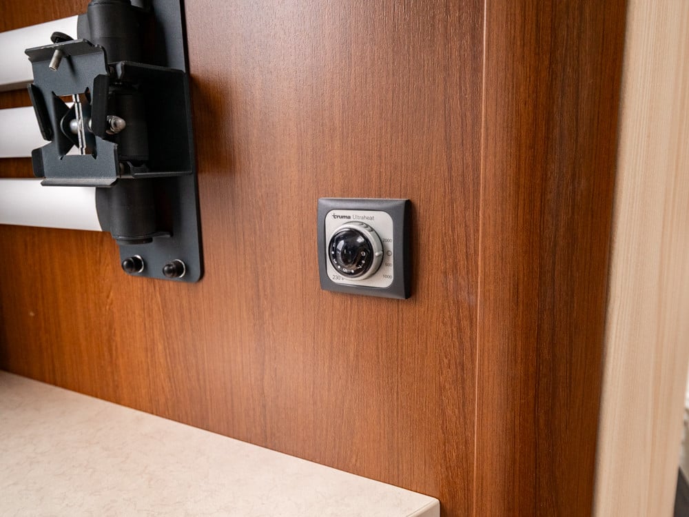 Hobby-560 WLU PRESTIGE *Långbäddar *Förtält-(2012)-3066627