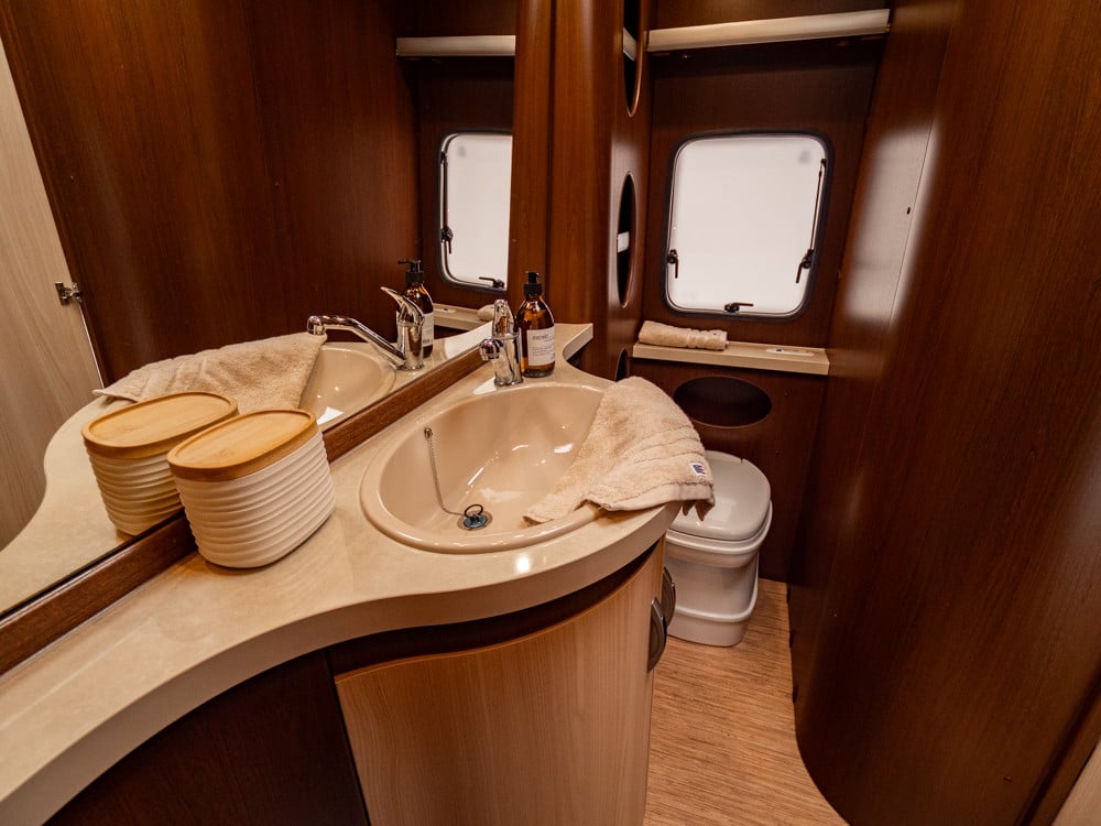 Hobby-560 WLU PRESTIGE *Långbäddar *Förtält-(2012)-3066633