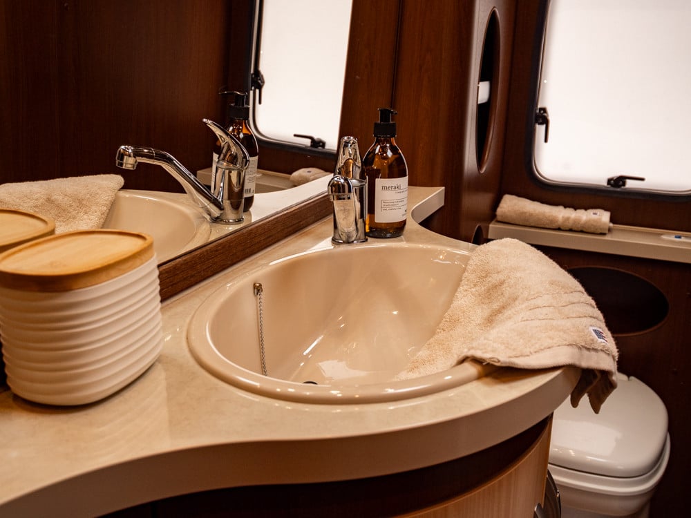 Hobby-560 WLU PRESTIGE *Långbäddar *Förtält-(2012)-3066634