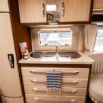 Hobby-560 WLU PRESTIGE *Långbäddar *Förtält-(2012)-3066613