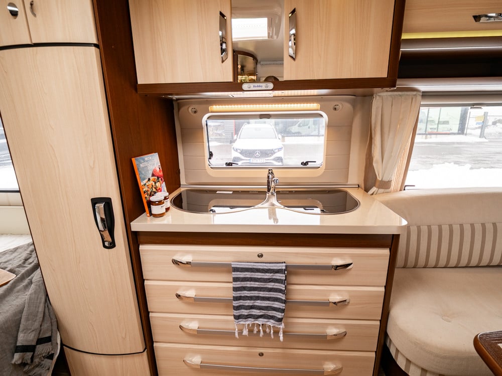 Hobby-560 WLU PRESTIGE *Långbäddar *Förtält-(2012)-3066613