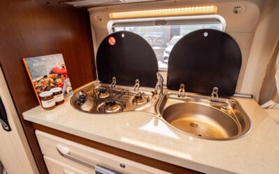 Hobby-560 WLU PRESTIGE *Långbäddar *Förtält-(2012)-3066615