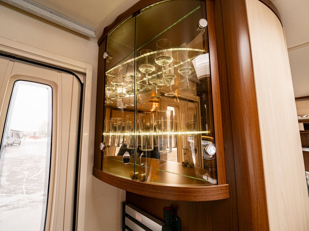 Hobby-560 WLU PRESTIGE *Långbäddar *Förtält-(2012)-3066616